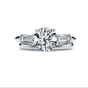 Diamond 14kt Gold Diamond Baguette ring enhancer